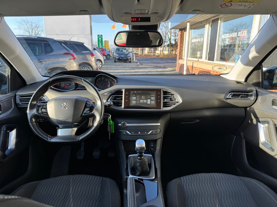 Peugeot 308 1,6 BlueHDi 120 Active 5d