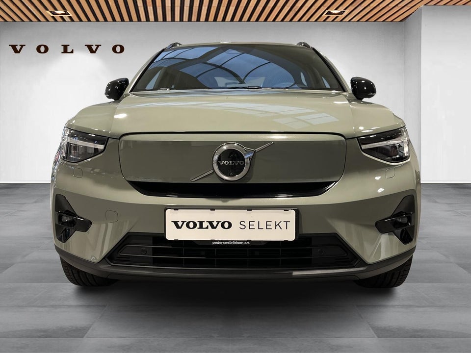 Volvo EX40 Extended Range Plus 5d