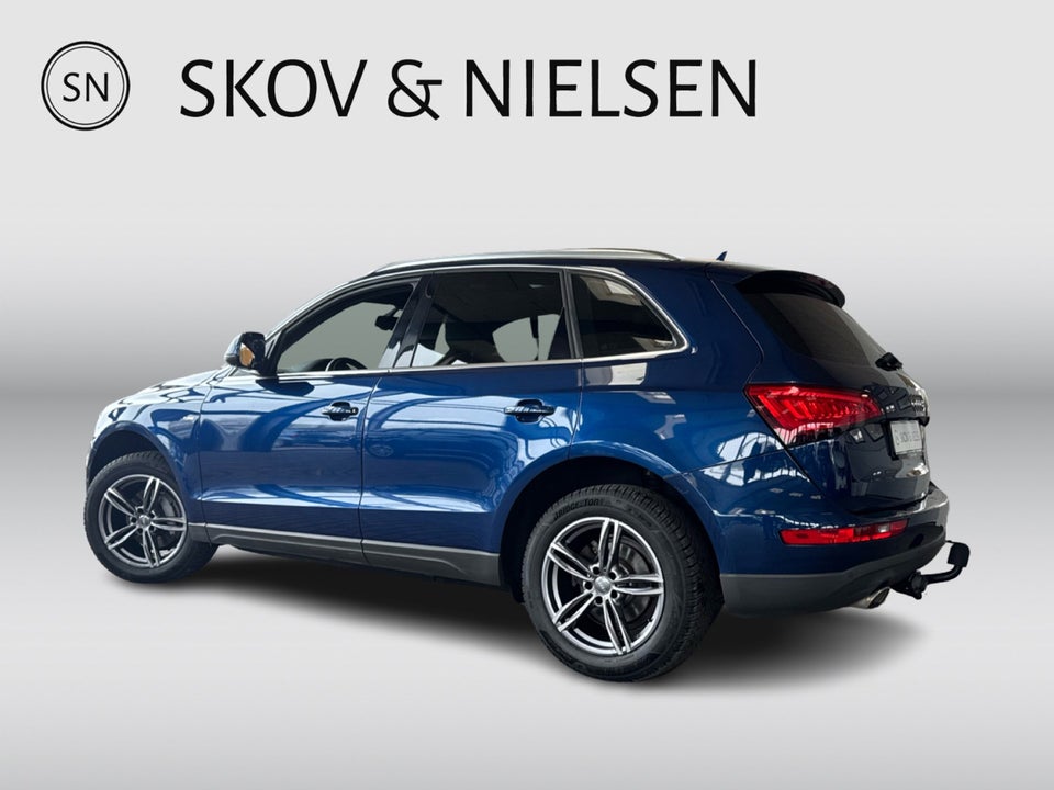 Audi Q5 2,0 TDi 177 S-line quattro S-tr. Van 5d