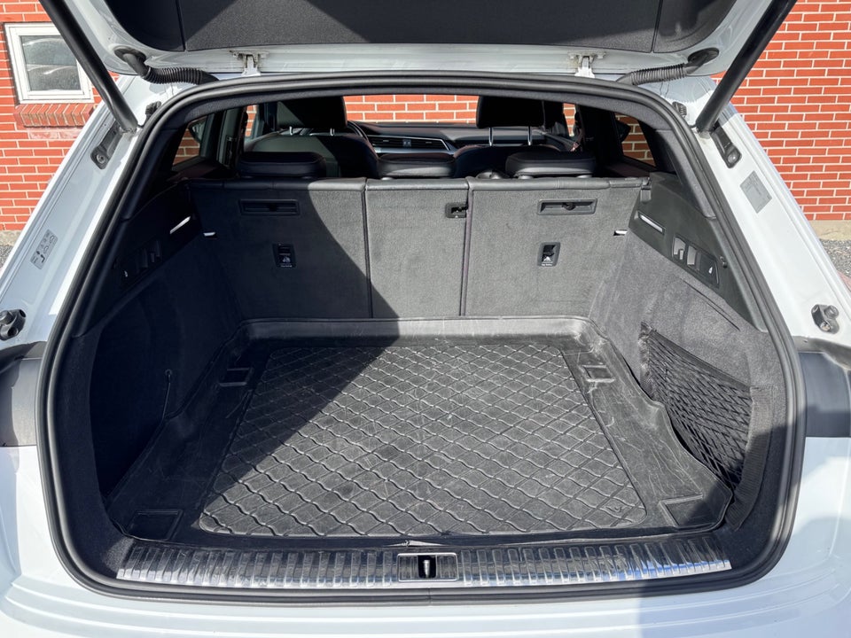 Audi e-tron 50 S-line quattro 5d