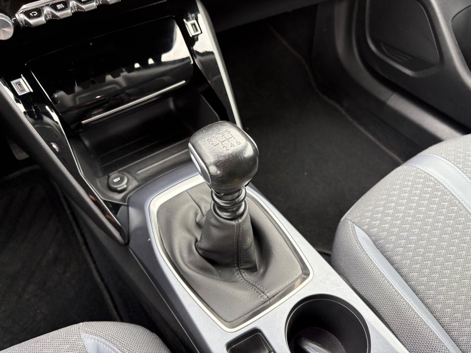 Peugeot 2008 1,2 PureTech 130 Allure Pack 5d