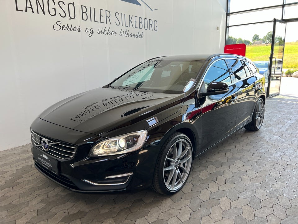 Volvo V60 2,0 T4 190 Momentum aut. 5d