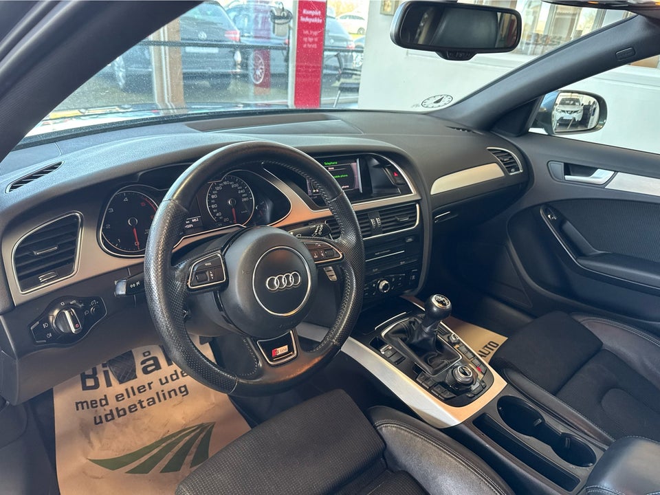 Audi A4 2,0 TDi 136 S-line Avant 5d