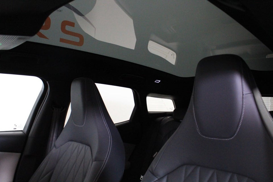 Ford Explorer 77 Premium Extended Range 5d