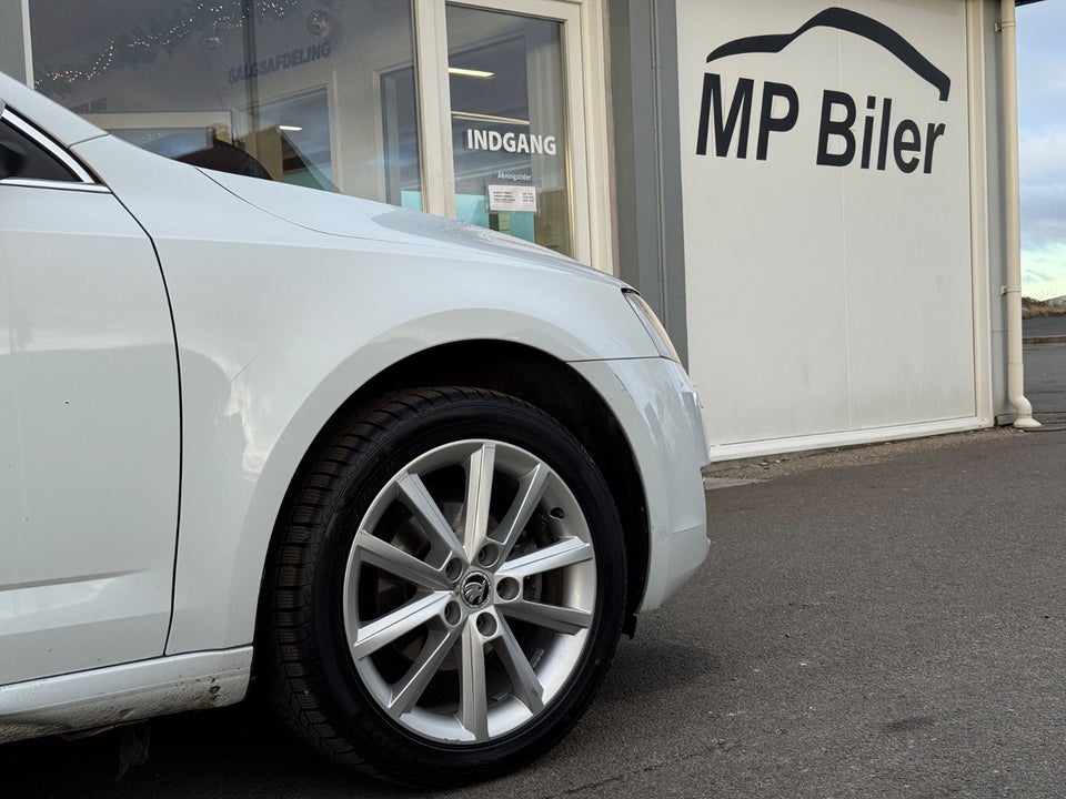 Skoda Octavia 1,6 TDi 105 Active Combi DSG 5d