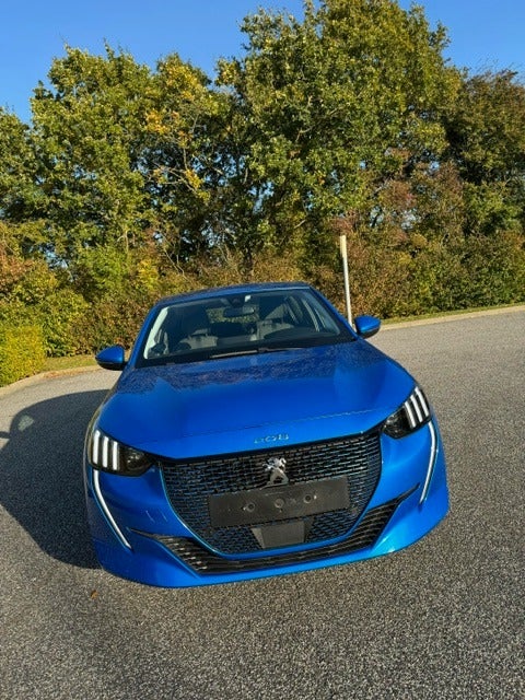 Peugeot e-208 50 GT 5d