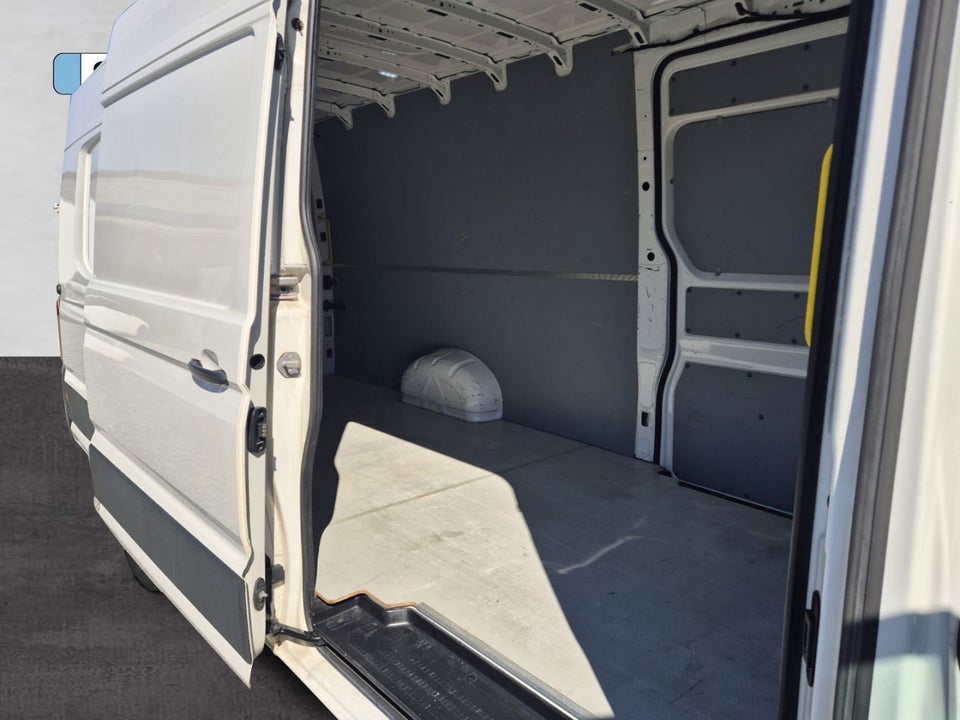 VW Crafter 35 2,0 TDi 140 Kassevogn L4H3 aut.