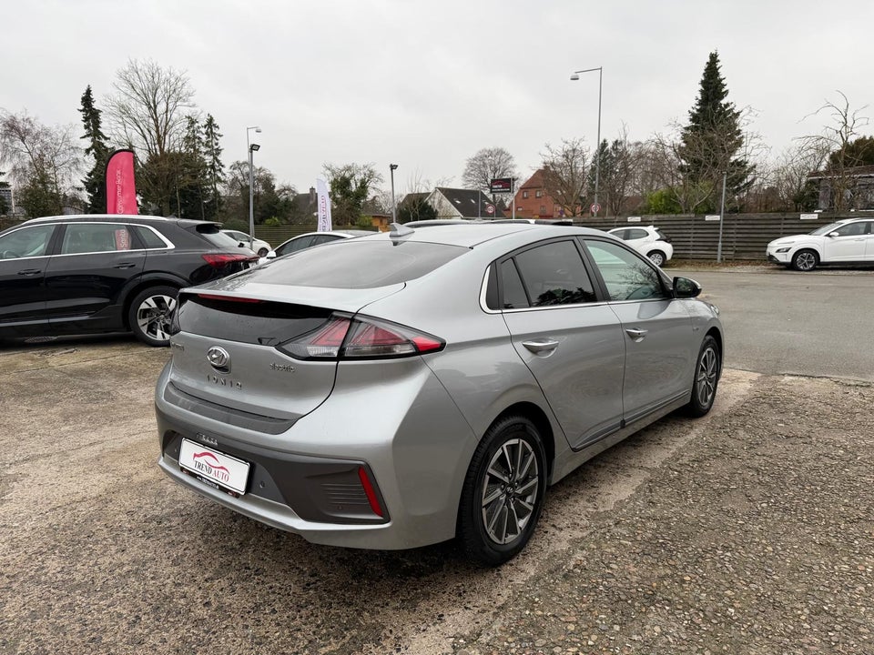 Hyundai Ioniq 40 EV Premium 5d