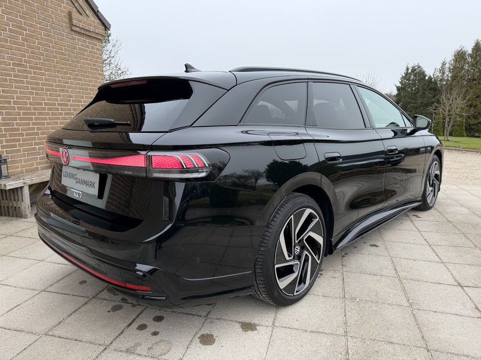 VW ID.7 77 Style+ Tourer 5d