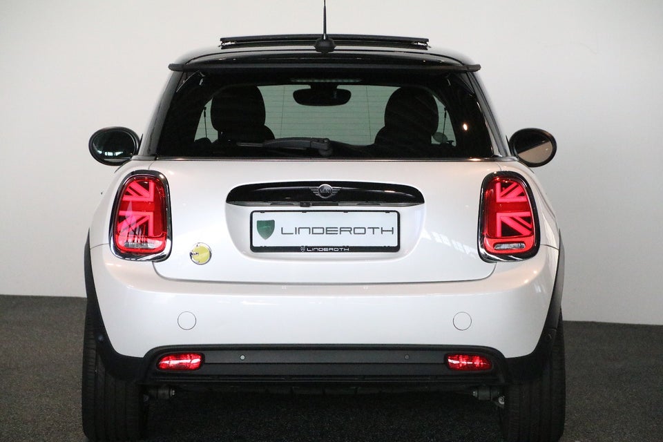 MINI Cooper SE Classic 3d