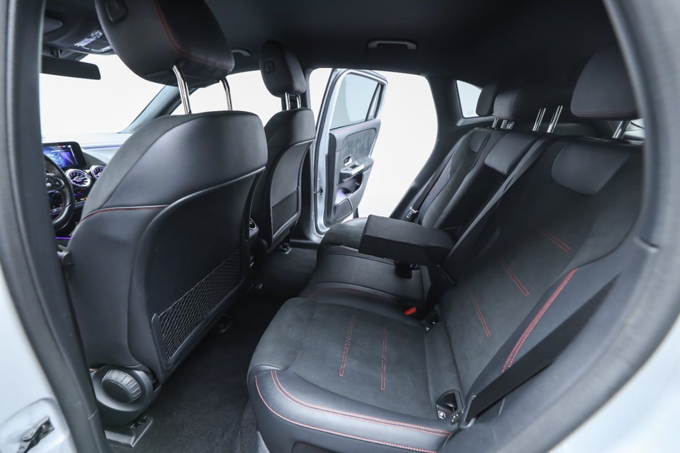 Mercedes EQA350 AMG Line 4Matic 5d