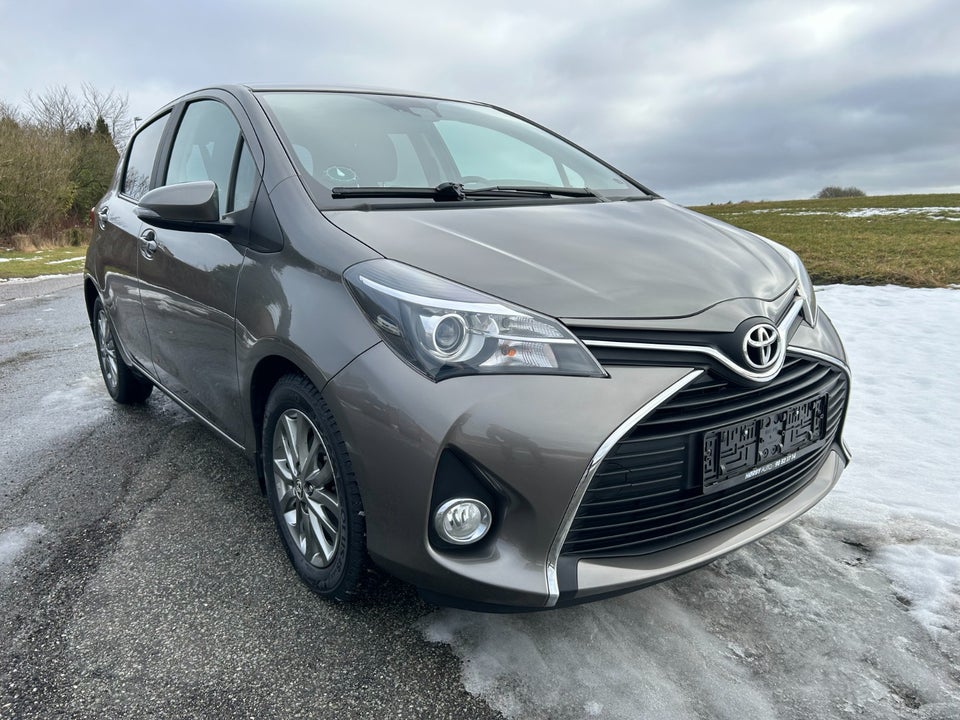 Toyota Yaris 1,0 VVT-i T2 Komfort 5d