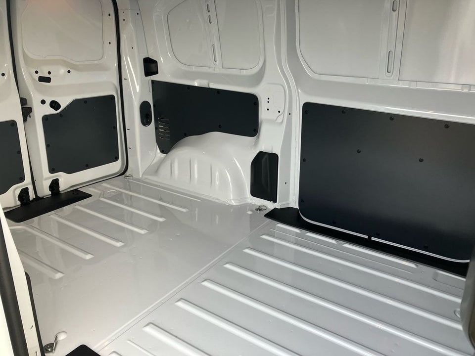 Peugeot e-Expert 75 L2 Plus Van