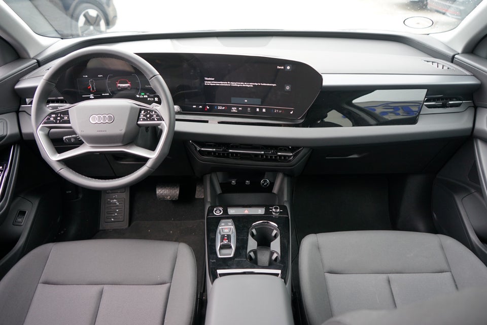 Audi Q6 e-tron Progress performance 5d