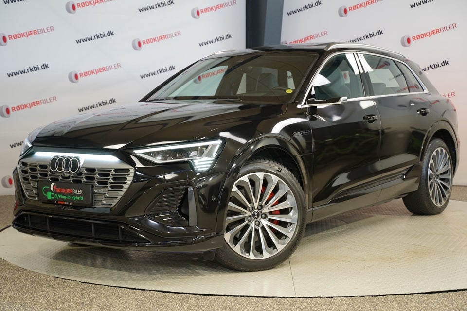 Audi Q8 e-tron 55 S-line quattro 5d