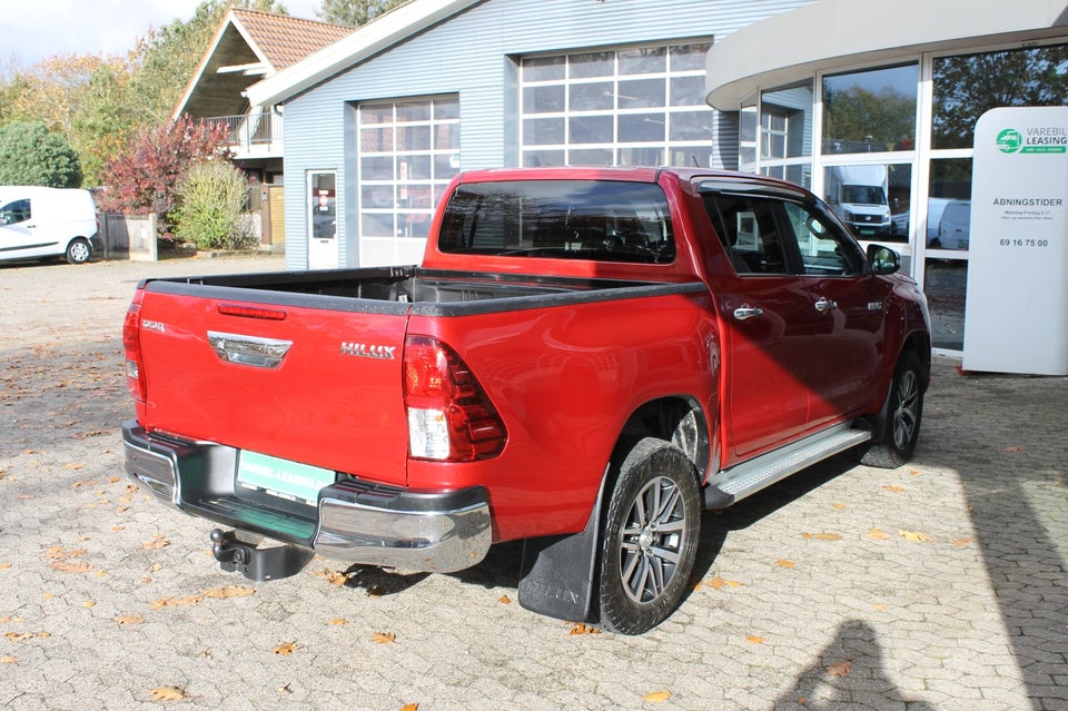 Toyota HiLux 2,4 D-4D 150 T4 Db.Kab aut. 4x4 4d