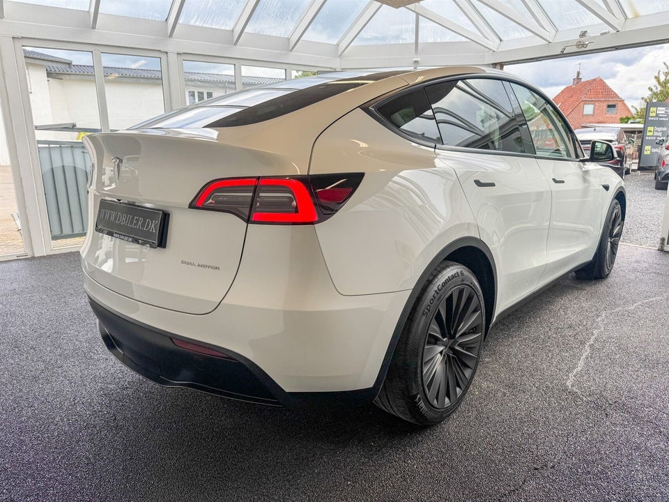 Tesla Model Y Long Range AWD 5d