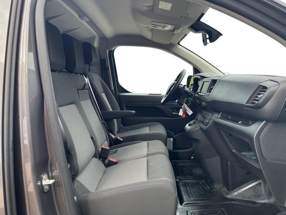 Toyota ProAce 2,0 D 144 Long Comfort Master aut. 4d