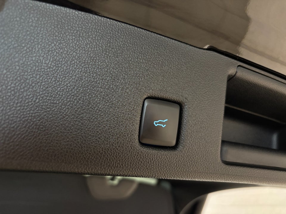 Ford Kuga 2,5 PHEV ST-Line CVT 5d