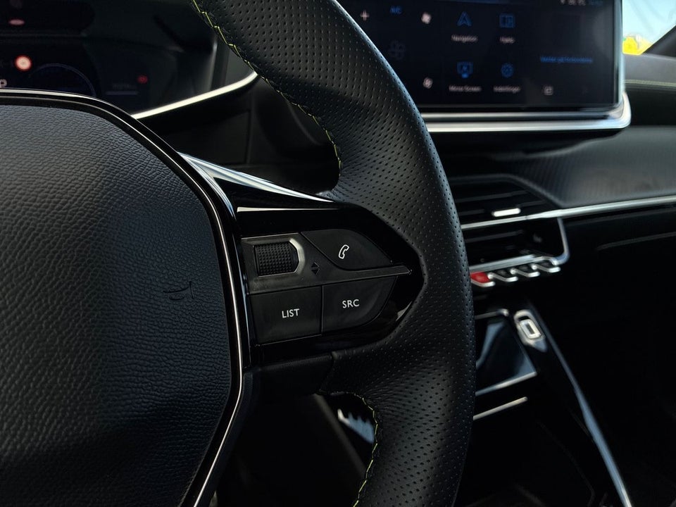 Peugeot e-208 54 GT 5d