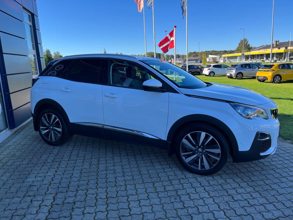 Peugeot 3008 1,5 BlueHDi 130 Selection Pack EAT8 5d