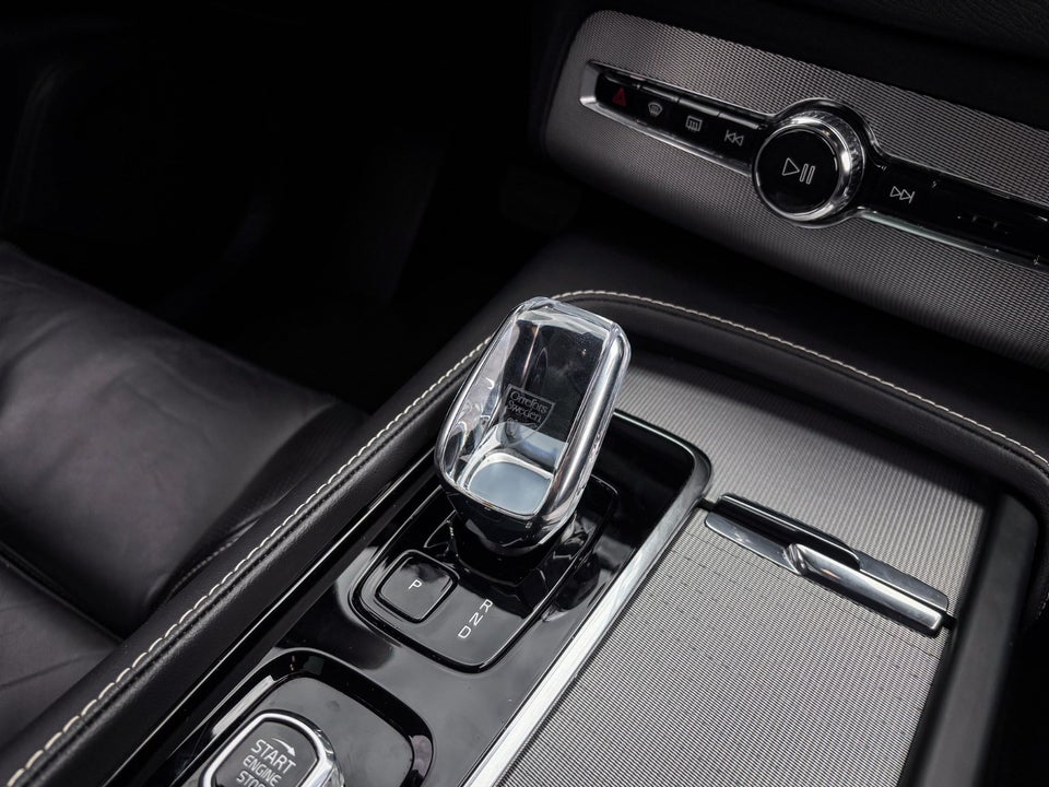 Volvo XC90 2,0 T8 ReCharge Ultimate Dark aut. AWD 7prs 5d