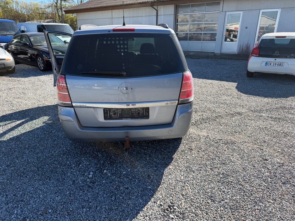 Opel Zafira 1,9 CDTi 100 Enjoy 5d