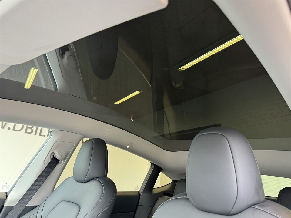 Tesla Model Y RWD 5d