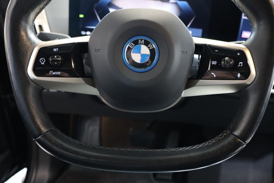 BMW iX xDrive40 Fully Charged Sport 5d