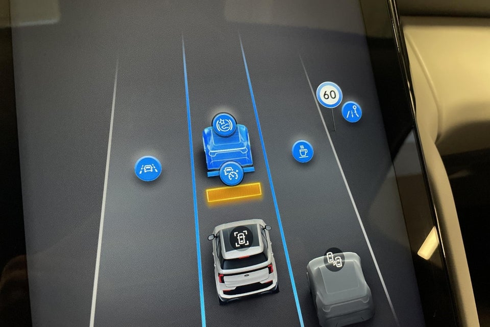 Ford Explorer 82 Premium Extended Range 5d