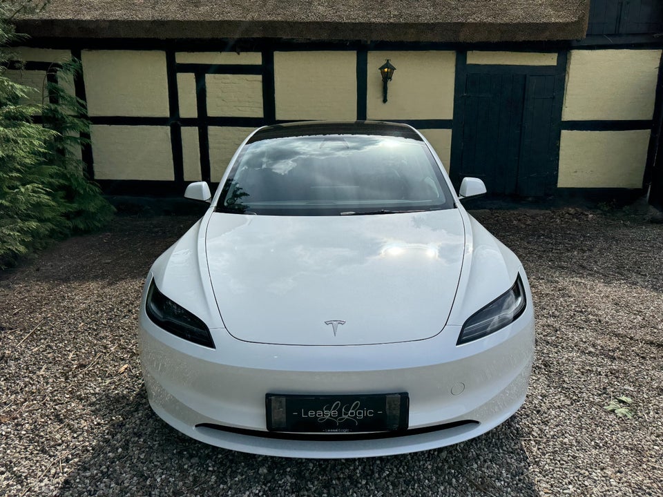 Tesla Model 3 RWD 4d