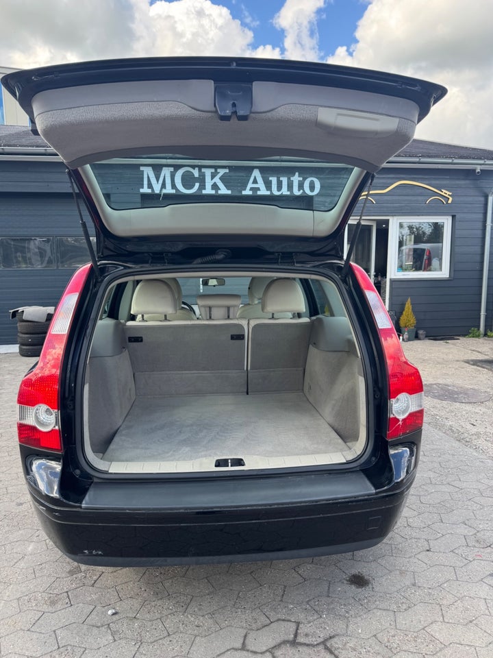 Volvo V50 2,4i Summum aut. 5d