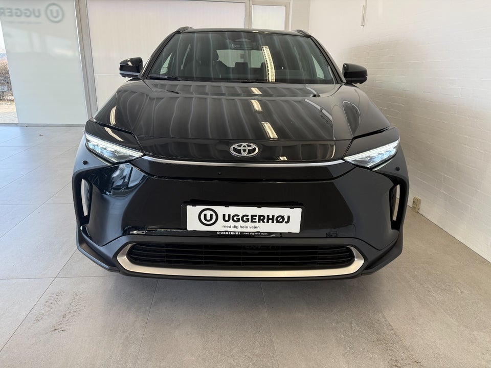 Toyota bZ4X Executive 5d