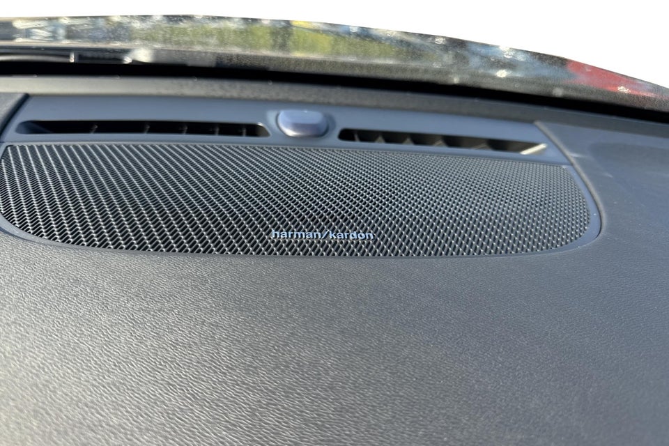 Volvo EX40 Standard Range Plus 5d