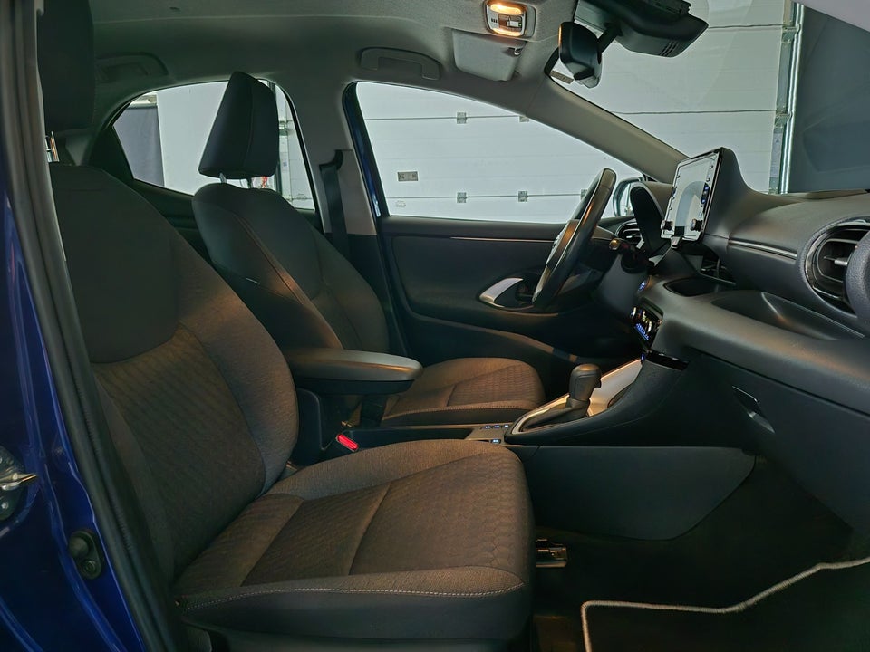 Toyota Yaris 1,5 Hybrid H3 e-CVT 5d