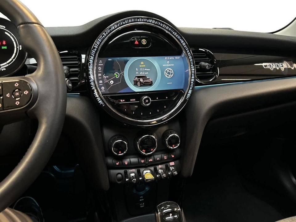 MINI Cooper SE Camden 3d