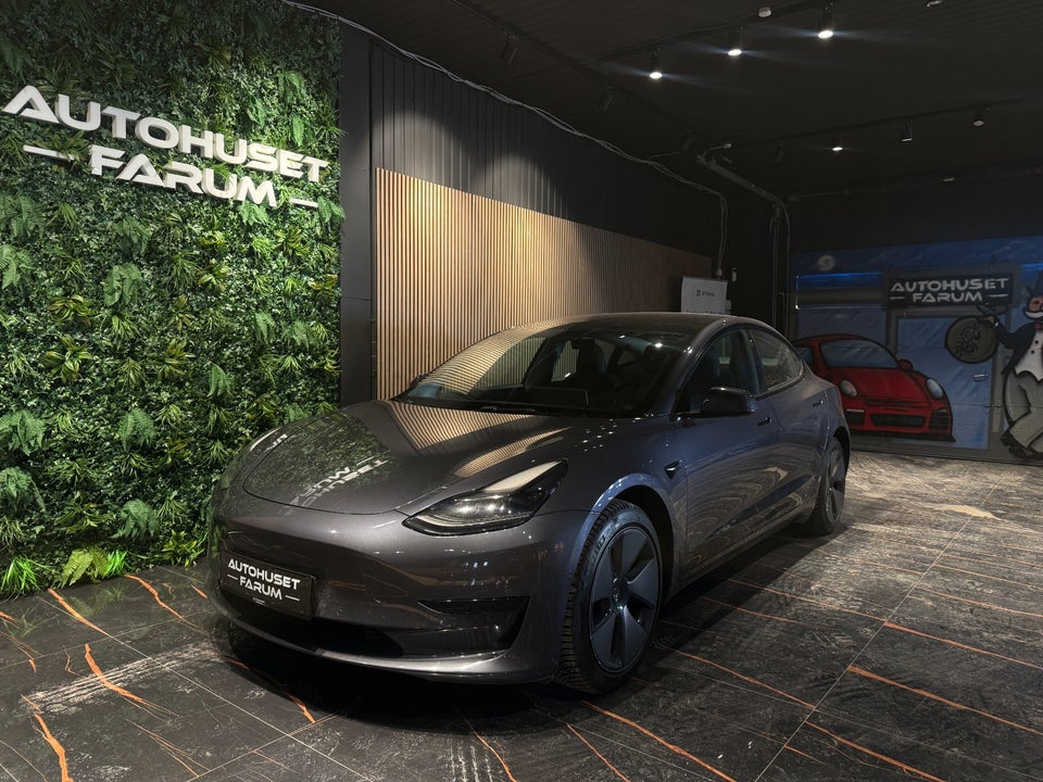 Tesla Model 3 RWD 4d