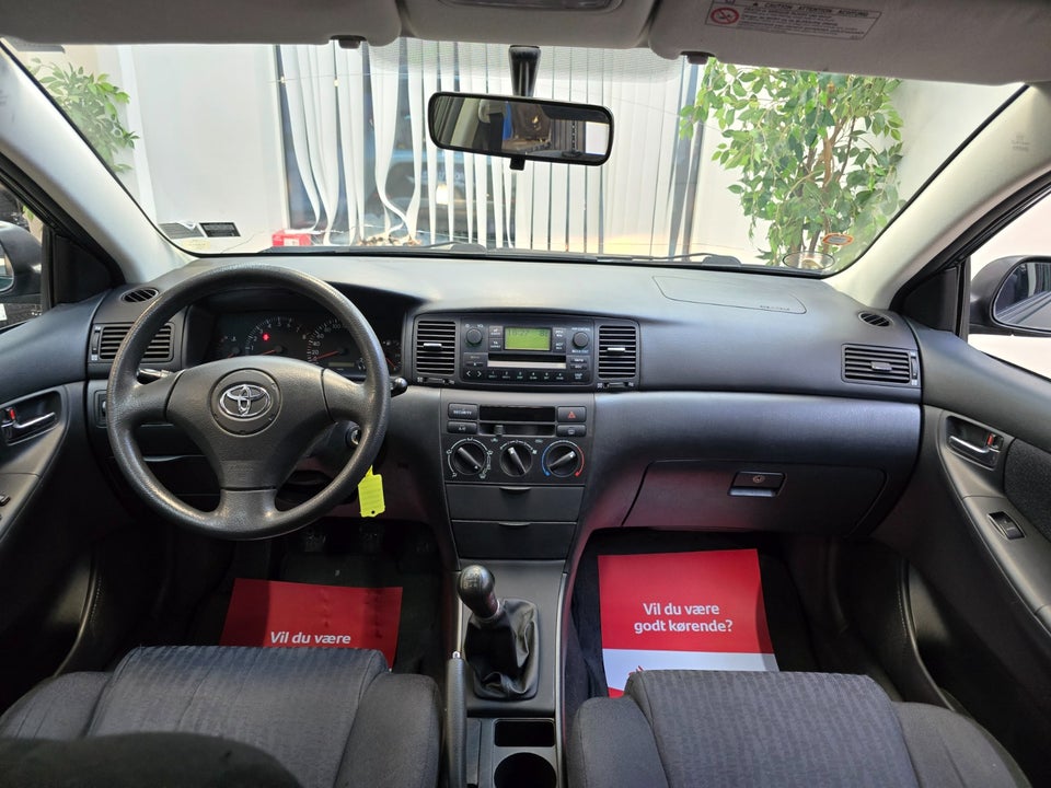 Toyota Corolla 1,6 Terra 5d