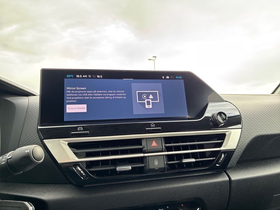Citroën ë-C4 X 50 Plus 4d