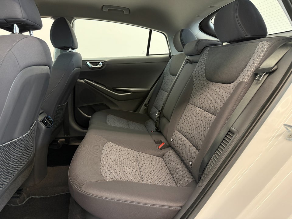 Hyundai Ioniq 1,6 PHEV Premium DCT 5d