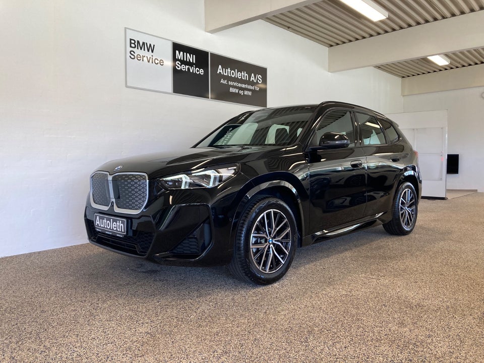 BMW iX1 xDrive30 M-Sport 5d
