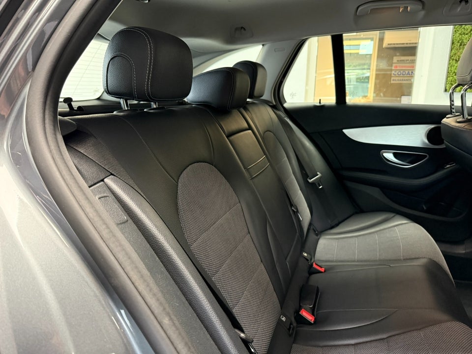 Mercedes C220 d 2,2 Avantgarde stc. aut. 5d