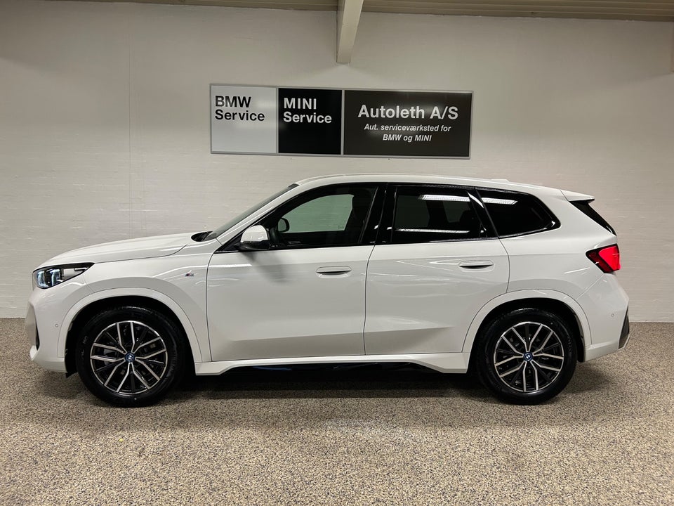 BMW iX1 xDrive30 Fully Charged M-Sport 5d