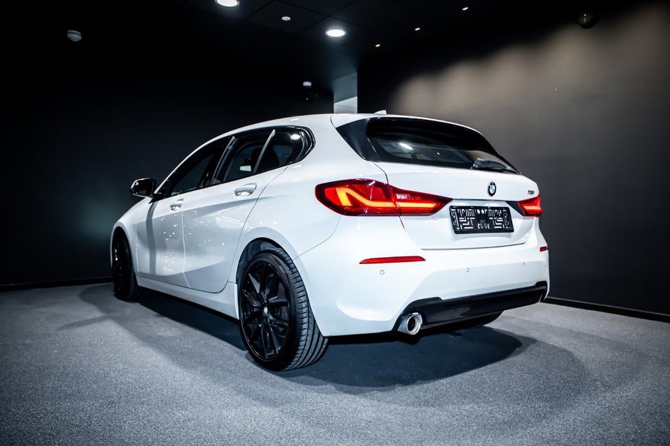 BMW 118i 1,5 Sport Line aut. 5d