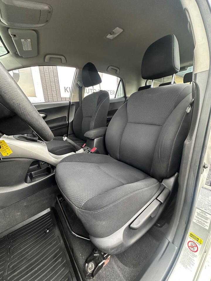 Toyota Auris 1,3 T2 5d