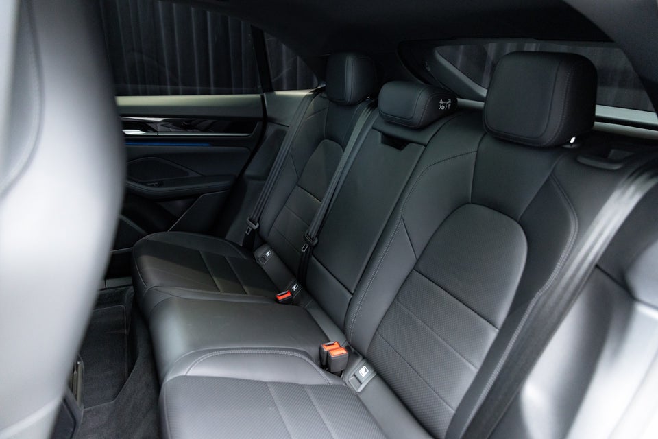 Porsche Macan 4 5d