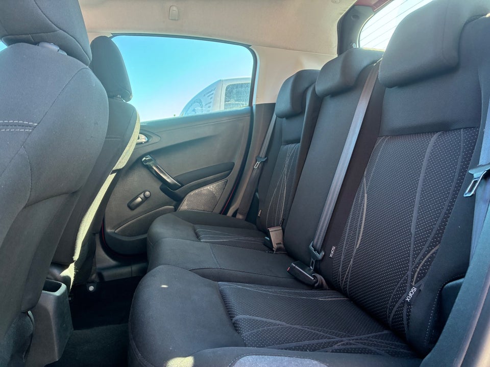 Peugeot 208 1,2 VTi 82 Active 5d