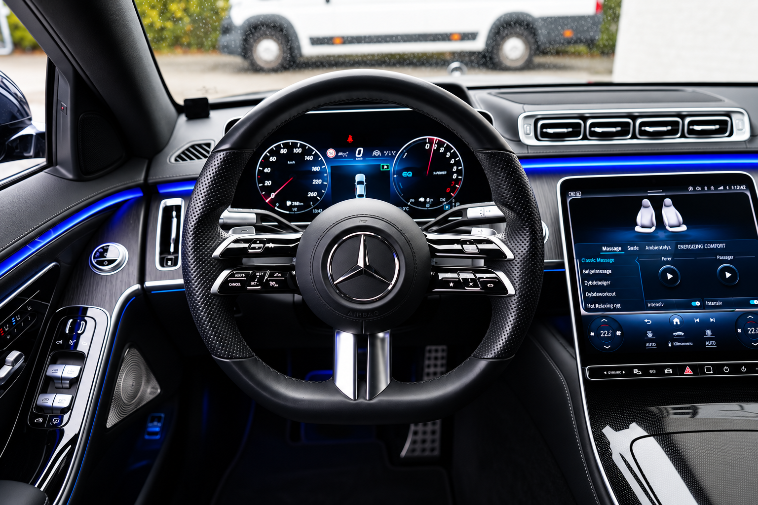 Mercedes-Benz S580 e 3,0 aut. lang 4d · 13