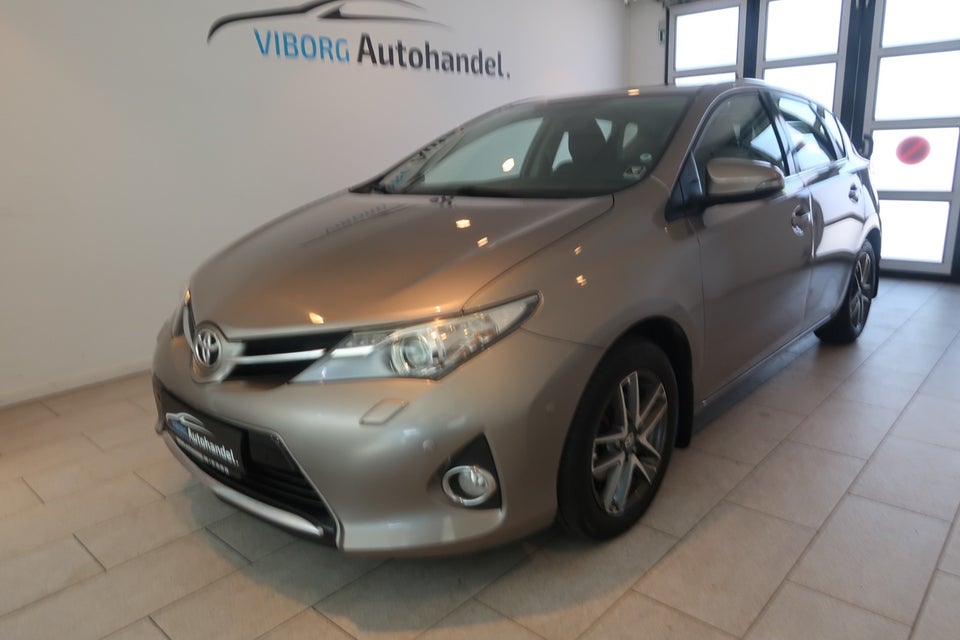 Toyota Auris 1,6 T2+ 5d