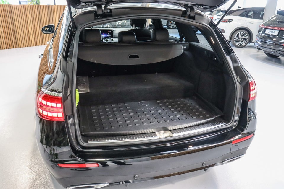 Mercedes E300 e 2,0 Business AMG stc. aut. 5d